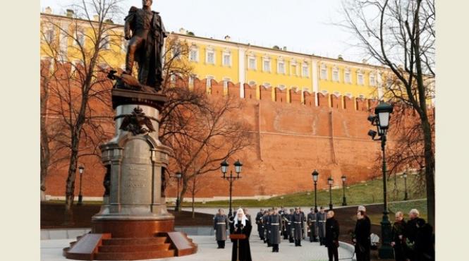 putin omagiu tarului alexandru i invingatorul lui napoleon