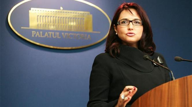 crinuta dumitrean mogul imobiliar din ilfov protejata liderului pdl ioan oltean fosta miss bistrita nu a putut justifica 150000 de euro