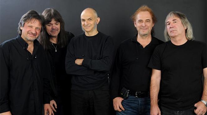 celelalte cuvinte heavy metal si acustic