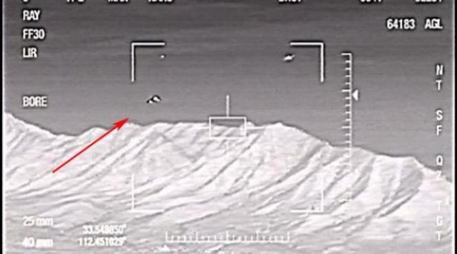 video exploziv avion militar american intra in lupta cu un ufo nu l pierde nu l pierde ce dracu e asta