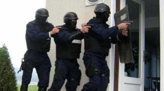 diicot operatiune de amploare in muntenegru s a oprit livrarea de armament catre o organizatie terorista