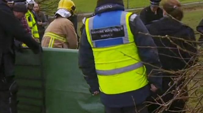 descoperire misterioasa pe un camp din anglia imaginile au luat cu asalt retelele de socializare video