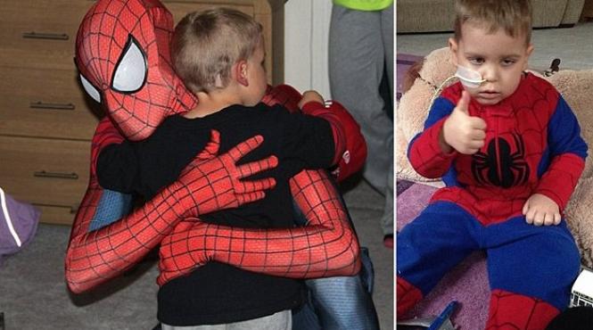 baie elul bolnav de cancer care a emo ionat o lume intreaga cand tatal lui s a costumat in spiderman a murit in somn in noaptea de ajun video