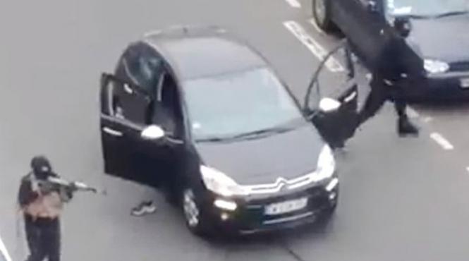 inregistrare video cu momentul in care are loc atacul terorist de la ziarul charlie hebdo