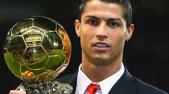 cristiano ronaldo a castigat trofeul balonul de aur