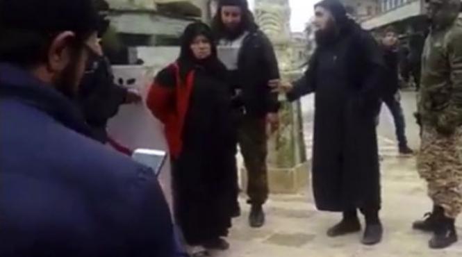 imagini ingrozitoare in siria o femeie este executata de al qaeda pentru adulter scena filmata cu telefonul mobil