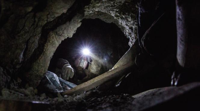 descoperirea care a ingrozit rusia are 6 66 kilograme si a fost scoasa din pamant vineri 13 in ajun de luna plina video