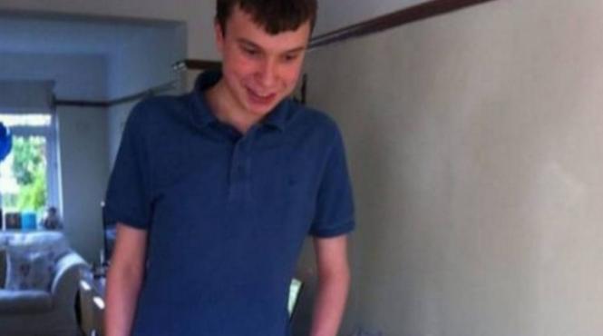 un elev autist a primit un email fals de la politie care l avertiza ca a accesat site uri ilegale ce a urmat e halucinant