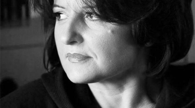 daniela zeca buzura titlul unei carti despre destinul meu probabil soare pe zapada