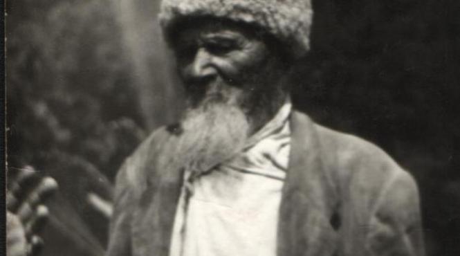 ilie stamate mascota de 140 de ani a lui ceausescu 2 bea canta si juca la hora cu muierile