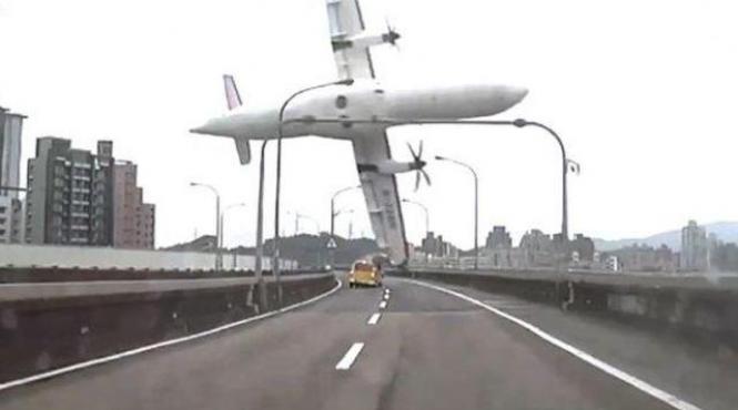 tragedia aviatica din taiwan motoarele avionului prabusit erau oprite in momentul accidentului