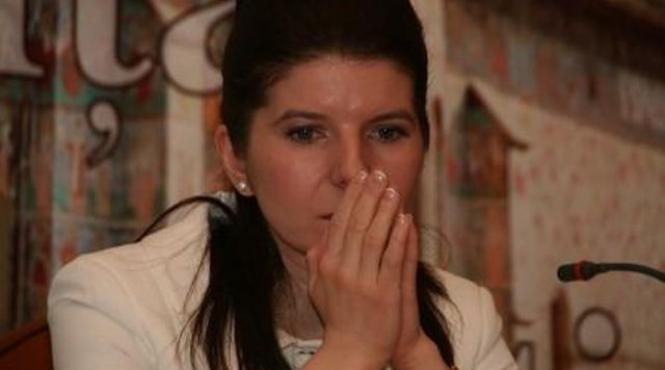 monica iacob ridzi condamnata la 5 ani de inchisoare cu executare