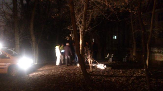 adolescentamoarta iasi parcul copou