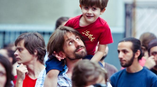 genele tatalui sunt dominante la copil oamenii mostenesc cantitati egale de material genetic de la parinti