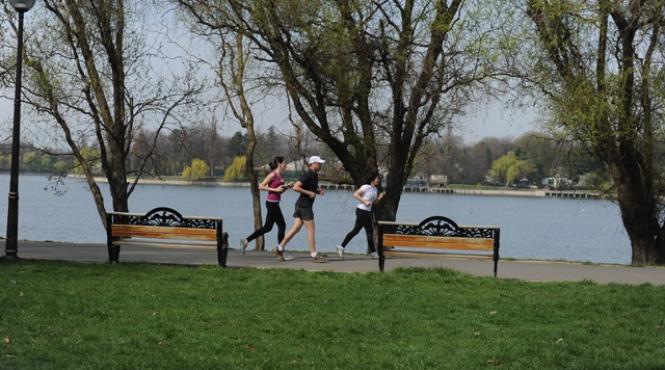 ne asteapta o primavara rece si o vara torida