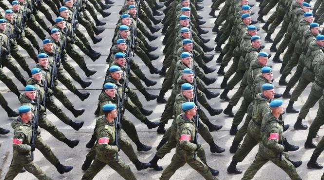 noile arme kalashnikov ak 74m vor fi prezentate de ziua victoriei