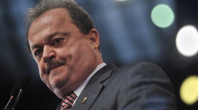 blaga denuntat de valcov la dna pentru trafic de influenta