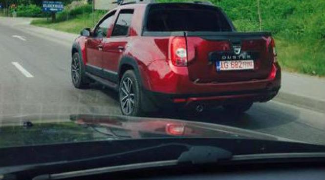 modelul duster pick up cu patru usi e deja in romania foto