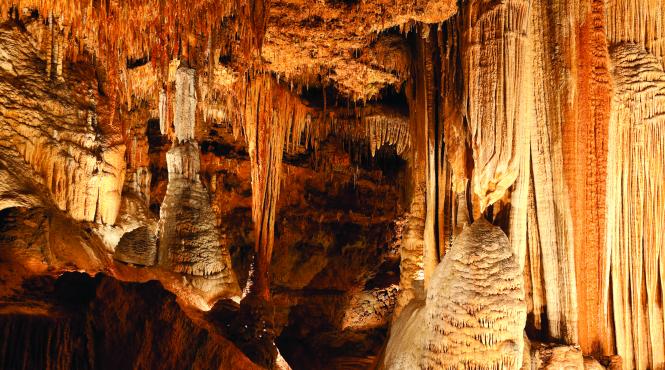 pestera piatra altarului