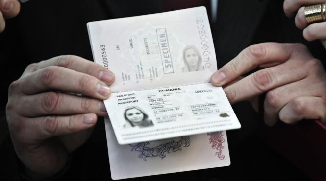 doi senatori americani vor o lege care sa elimina vizele pentru romani