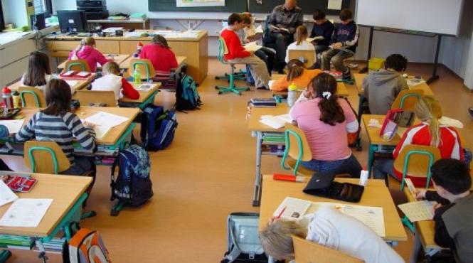 structura anului scolar 2015 2016 cursurile incep in 14 septembrie si se termina in 17 iunie cand sunt programate vacantele