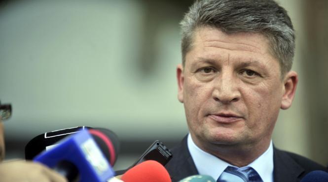 un miel doi curcani si cinci kg de pastrav spaga pentru lucian dinita s a soldat cu trimiterea in judecata a fostului sef al politiei rutiere