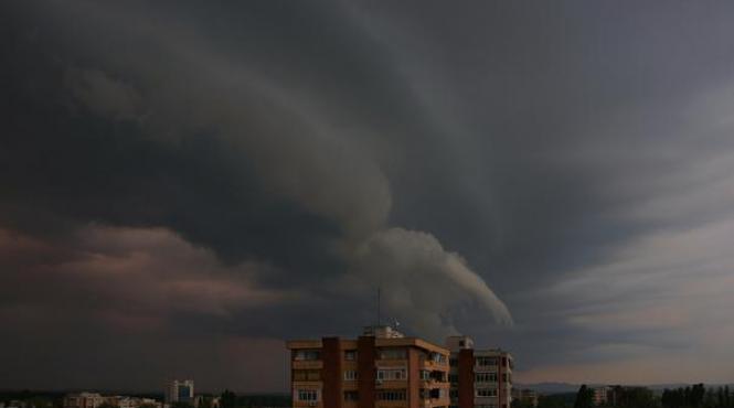 cod galben nowcasting de vijelii si averse in localitati din judetul olt pana la ora 14 30