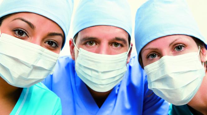 au alungat 18 000 si au adus in loc 1 097 de unde recruteaza statul roman medici