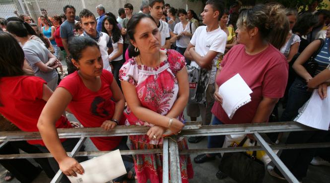 evaluare nationala 2015 elevii de clasa a viii a care apartin minoritatilor vor sustine marti evaluarea la limba materna