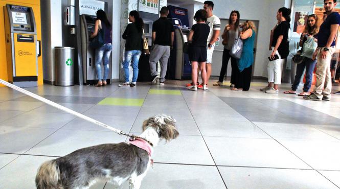 falimentul greciei ii trezeste pe politicienii romani