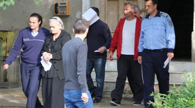 trei arestati si un sinucis la trezoreria oravita