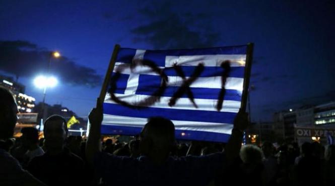 mii de greci au iesit sa protesteze langa parlamentul elen