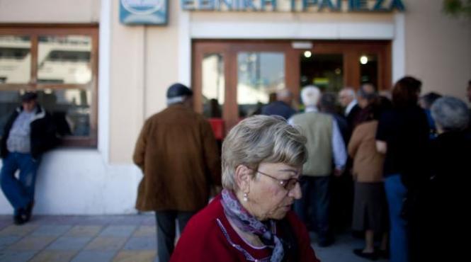 bancile grecesti raman inchise marti si miercuri