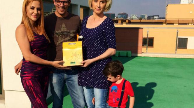 lucian viziru vine la refresh by oana turcu alaturi de sotia lui ema si de baietelul lor