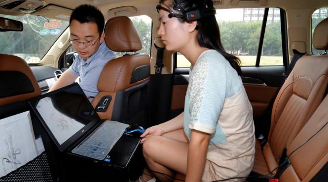 chinezii au construit prima masina care poate fi manevrata cu puterea mintii