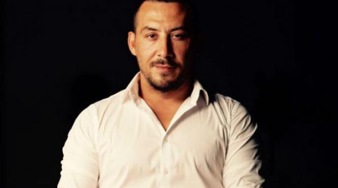 stefan stan sunt indragostit si nu glumesc