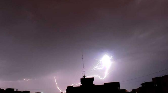 avertizare nowcasting cod galben de furtuna in judetul valcea