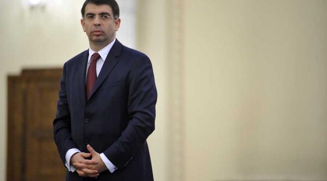 victor ponta ii cere lui cazanciuc ori sa isi dea demisia ori sa si exercite autoritatea in csm