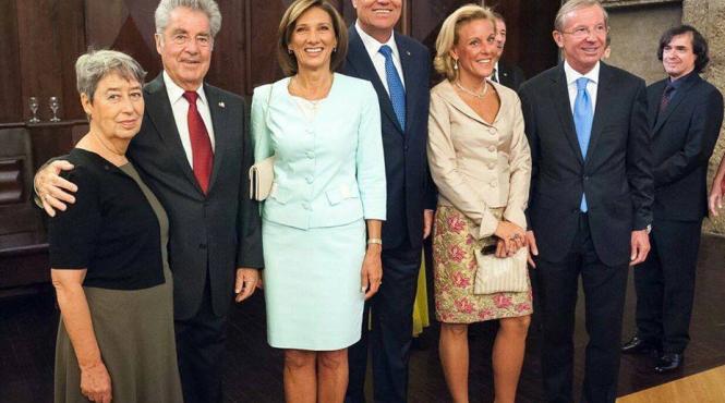 cartarescu si in avionul lui iohannis