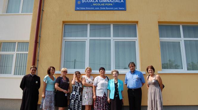 scoala gimnaziala din valea grecului a primit numele invatatorului nicolae popa