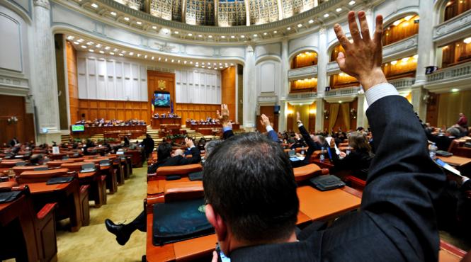 alesii vor lefuri de 12 000 de lei pe luna