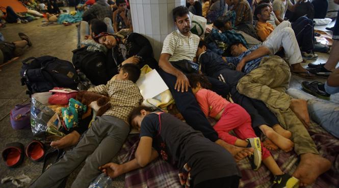 spatiul schengen facut farame de valul necontrolat de imigranti