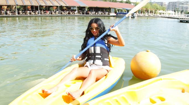 daniela crudu fuge cu caiacul la poftiti pe la noi poftiti de va iubiti