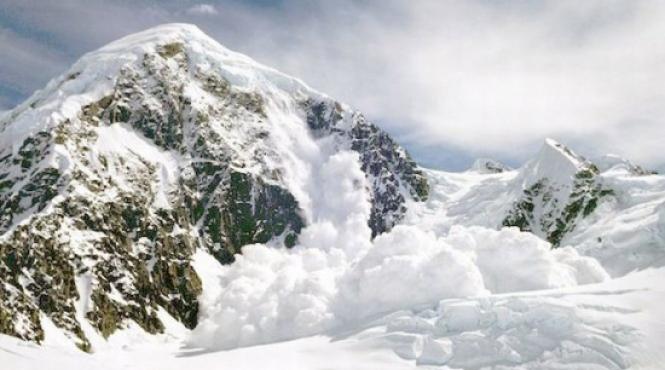tragedie in alpi 7 alpinisti au fost ucisi de o avalansa