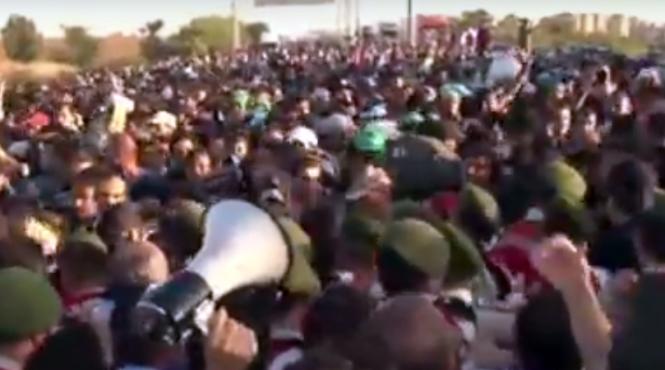 confruntari intre migranti si politistii turci la granita torco elena