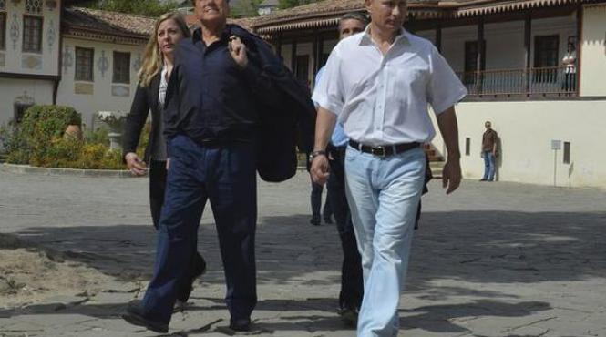 ucraina a intocmit dosar penal pentru un vin vechi pe care l au baut vladimir putin si silvio berlusconi