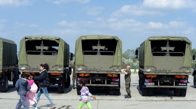 ungaria ii mobilizeaza pe rezervisti pentru a face fata crizei migratiei