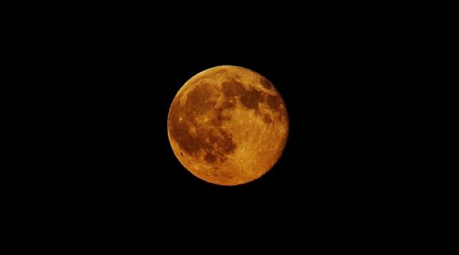 septembrie ne rezerva un eveniment cosmic rar si spectaculos eclipsa de superluna