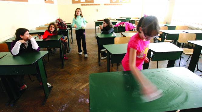 elevii cer pedepsirea profesorilor care cer fondul scolii