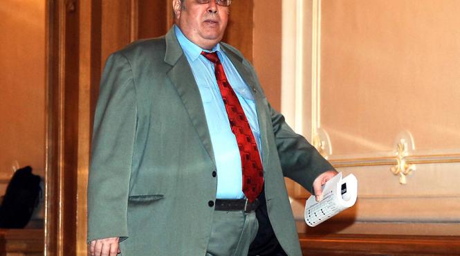 dezmatul pensiilor de serviciu continua cercul alesilor se extinde